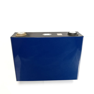 Cellules de batterie prismatiques Li-ion LiFePO4 3.2V 100ah pour système marin